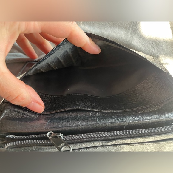 Chanel bifold wallet - Picture 7 of 13